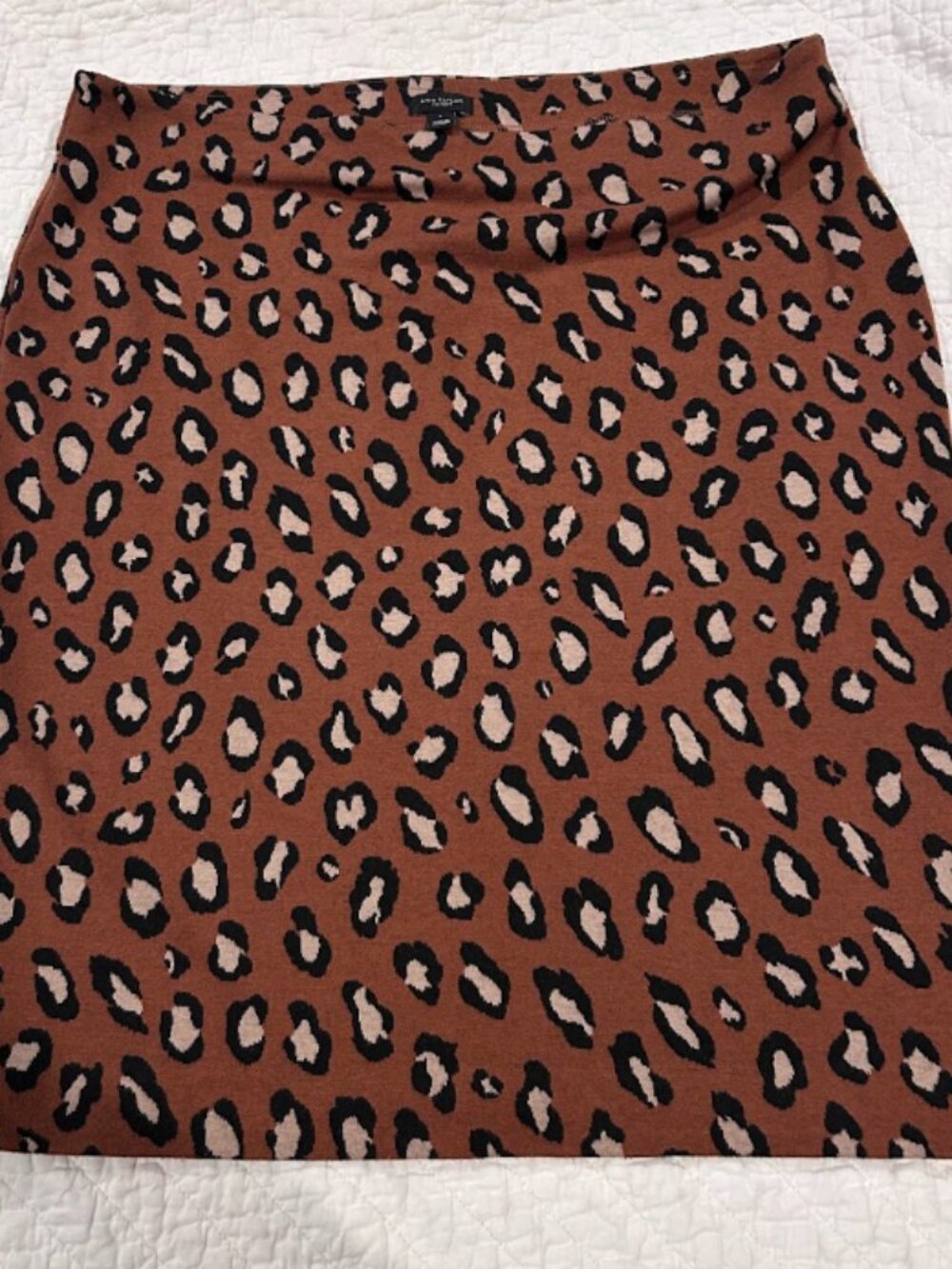 ANN TAYLOR FACTORY ANIMAL PRINT LEOPARD KNIT PENCIL SKIRT L CHEETAH BROWN SPOTS